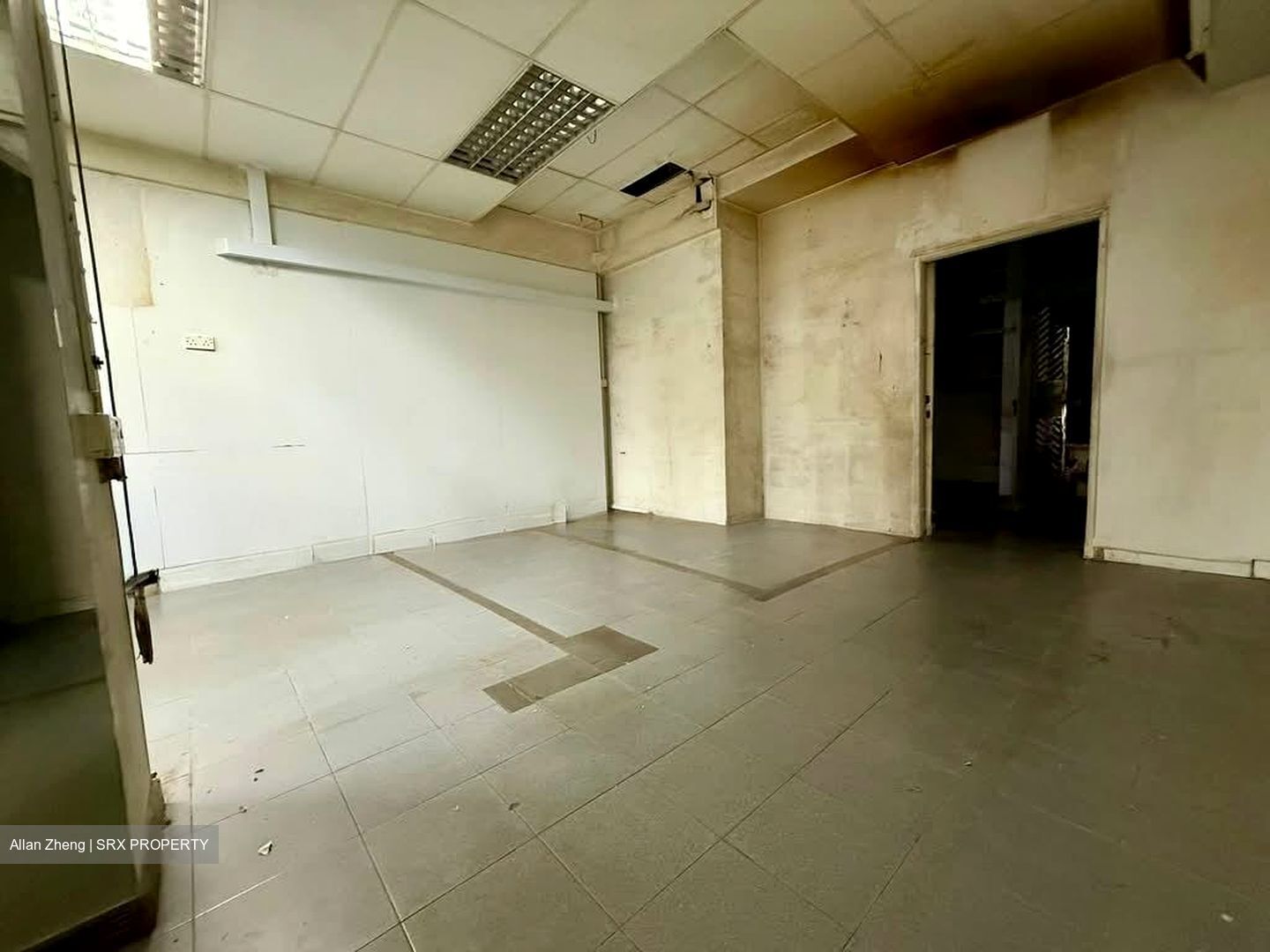 Bukit Batok West Avenue 8 (D23), Shop House #581716361